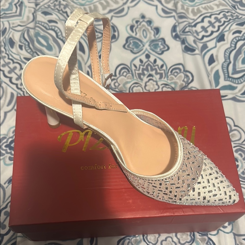 Elegant Cream Women's Heels